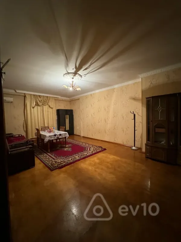 Kirayə verilir 2 otaqlı yeni tikili 70 m²