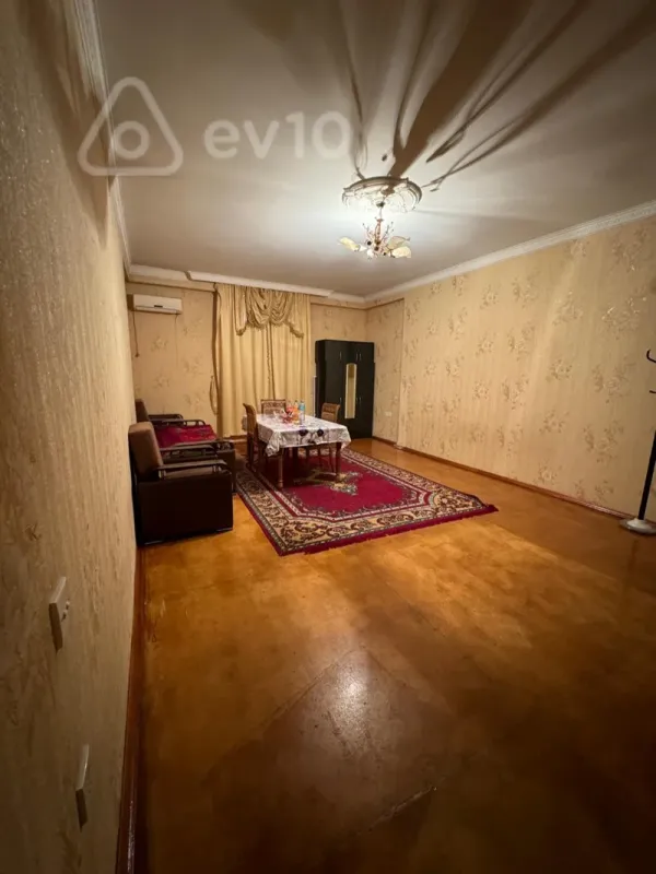 Kirayə verilir 2 otaqlı yeni tikili 70 m²