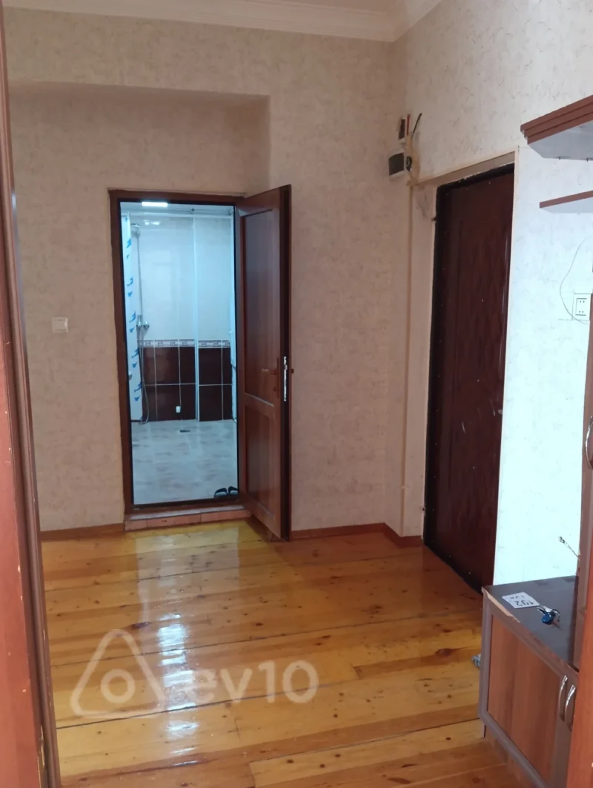 Kirayə verilir 2 otaqlı yeni tikili 75 m²