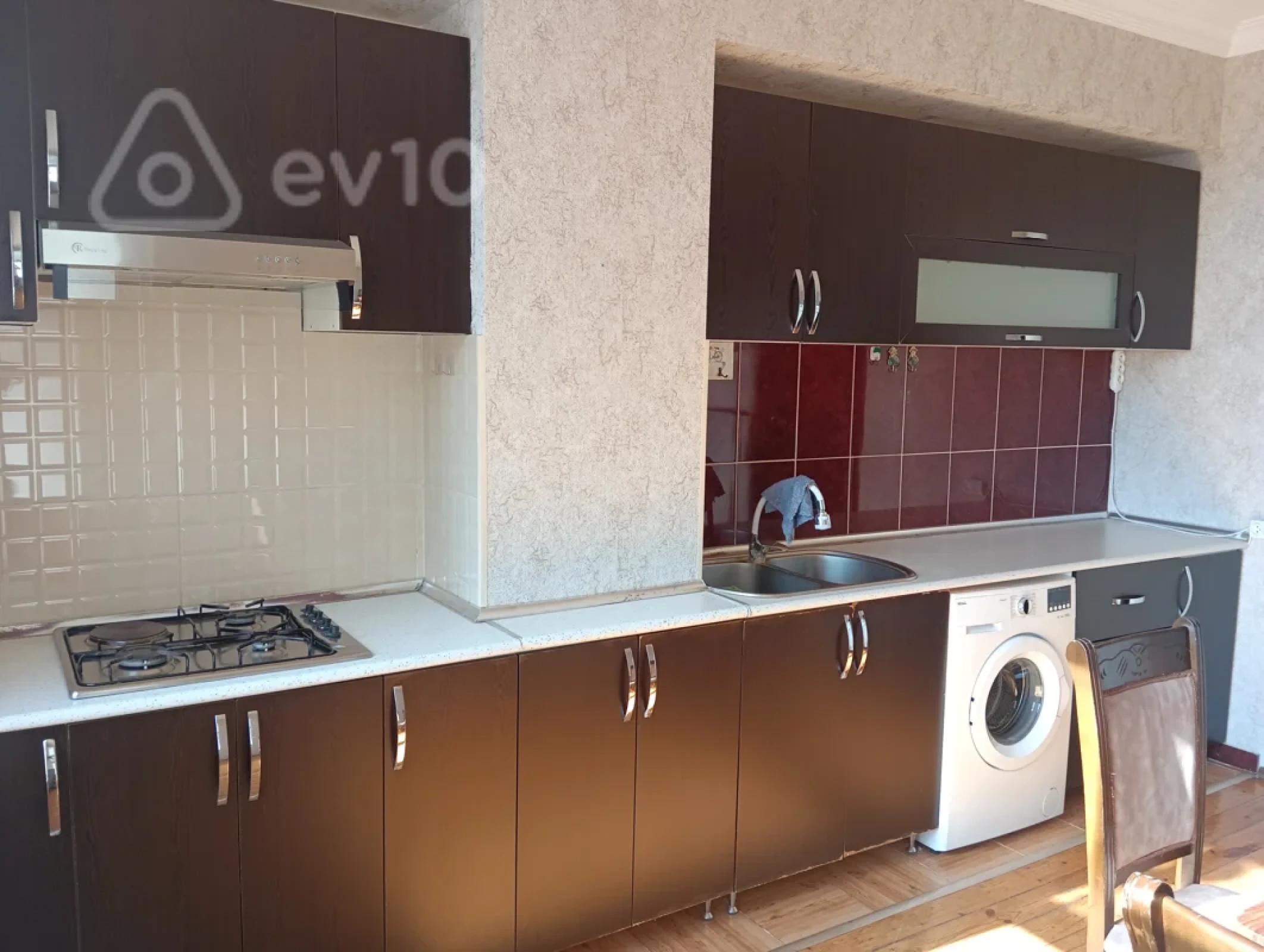 Kirayə verilir 2 otaqlı yeni tikili 75 m²