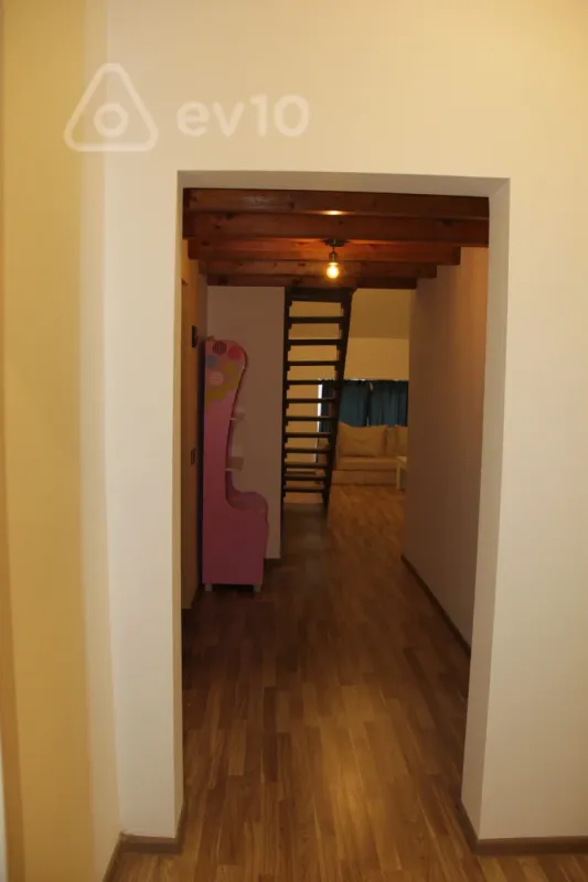 Kirayə verilir 3 otaqlı yeni tikili 60 m²