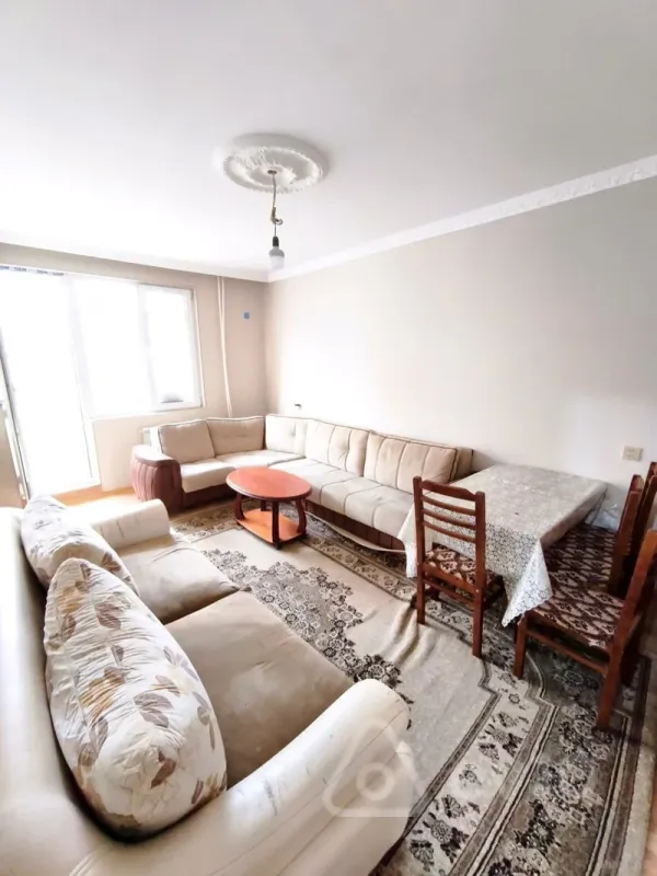 Kirayə verilir 2 otaqlı köhnə tikili 65 m²