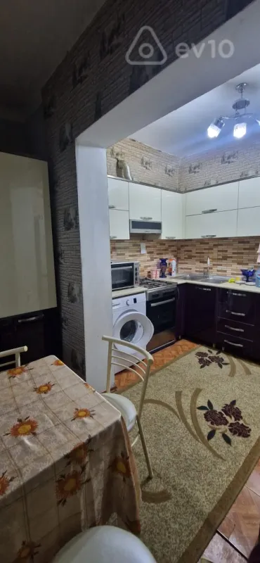 Kirayə verilir 3 otaqlı yeni tikili 80 m²
