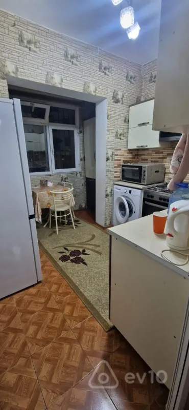 Kirayə verilir 3 otaqlı yeni tikili 80 m²