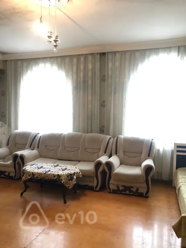 Kirayə verilir 2 otaqlı yeni tikili 70 m²