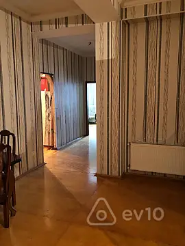 Kirayə verilir 2 otaqlı yeni tikili 70 m²