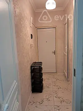 Kirayə verilir 2 otaqlı köhnə tikili 50 m²