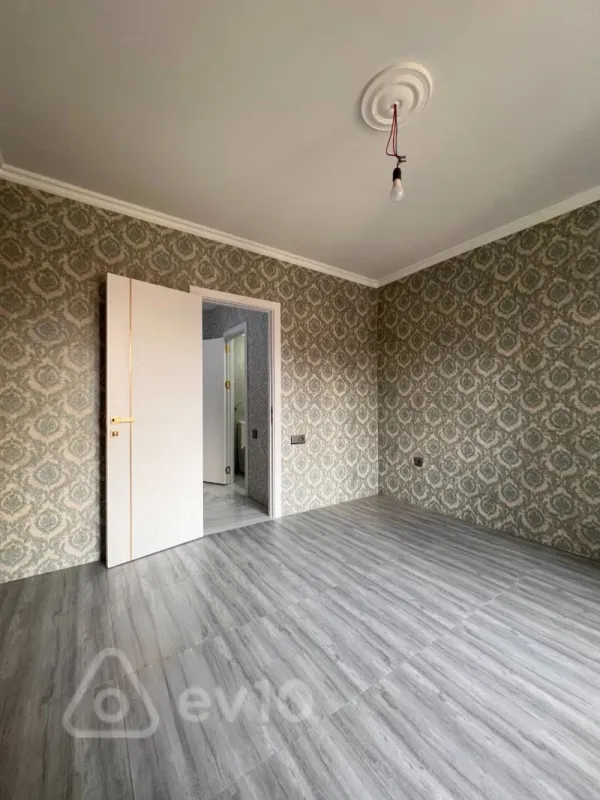Satılır 1 otaqlı köhnə tikili 20 m²