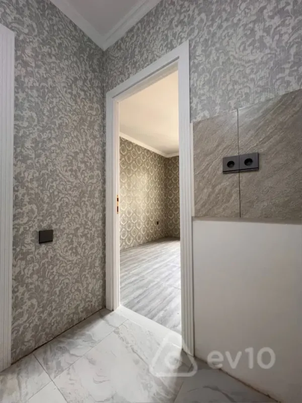 Satılır 1 otaqlı köhnə tikili 20 m²