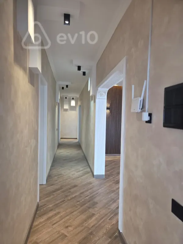 Satılır 4 otaqlı həyət evi 100 m²