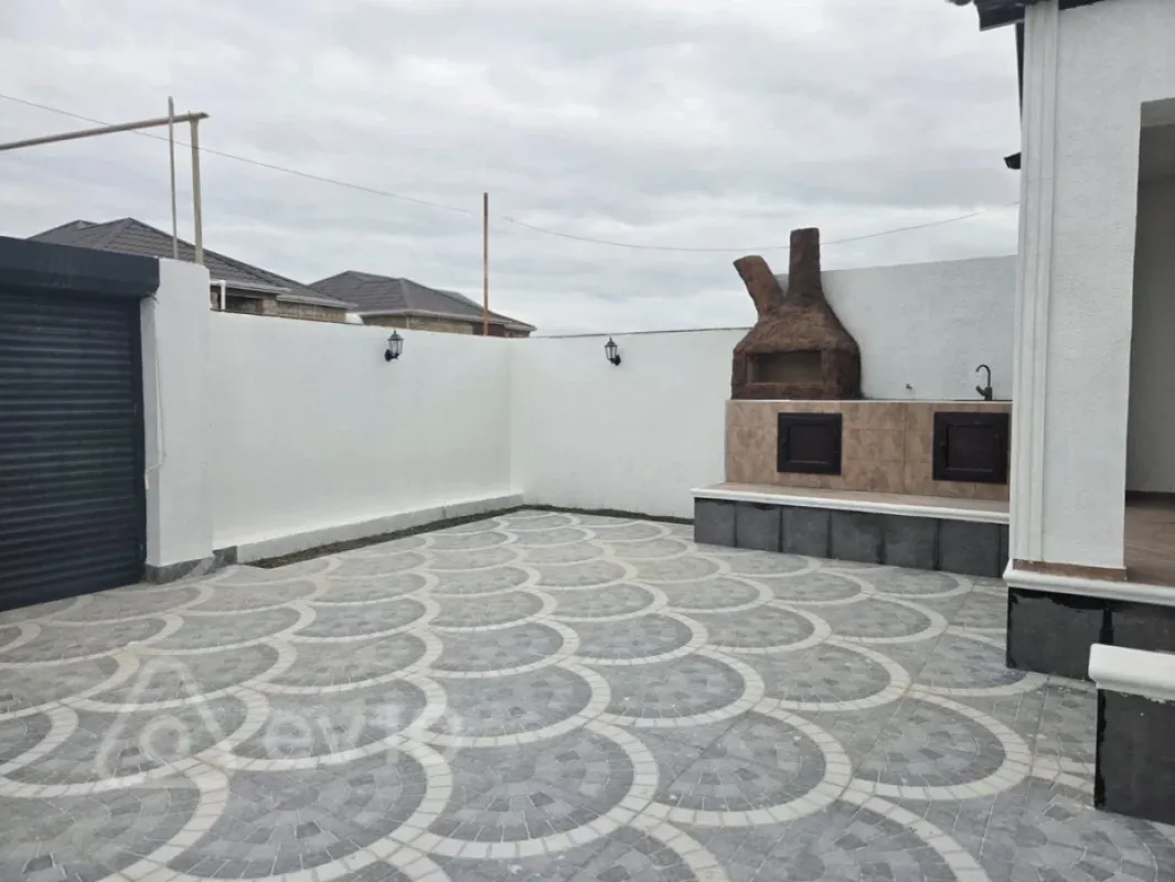 Satılır 4 otaqlı həyət evi 100 m²