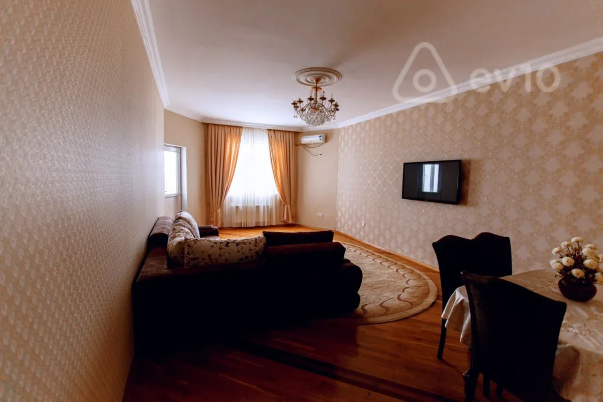 Kirayə verilir 3 otaqlı yeni tikili 120 m²