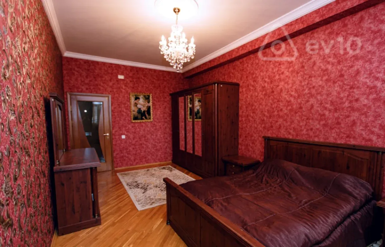 Kirayə verilir 3 otaqlı yeni tikili 120 m²