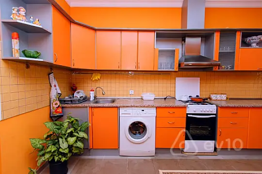 Kirayə verilir 3 otaqlı yeni tikili 120 m²