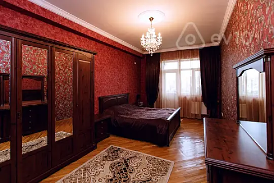 Kirayə verilir 3 otaqlı yeni tikili 120 m²