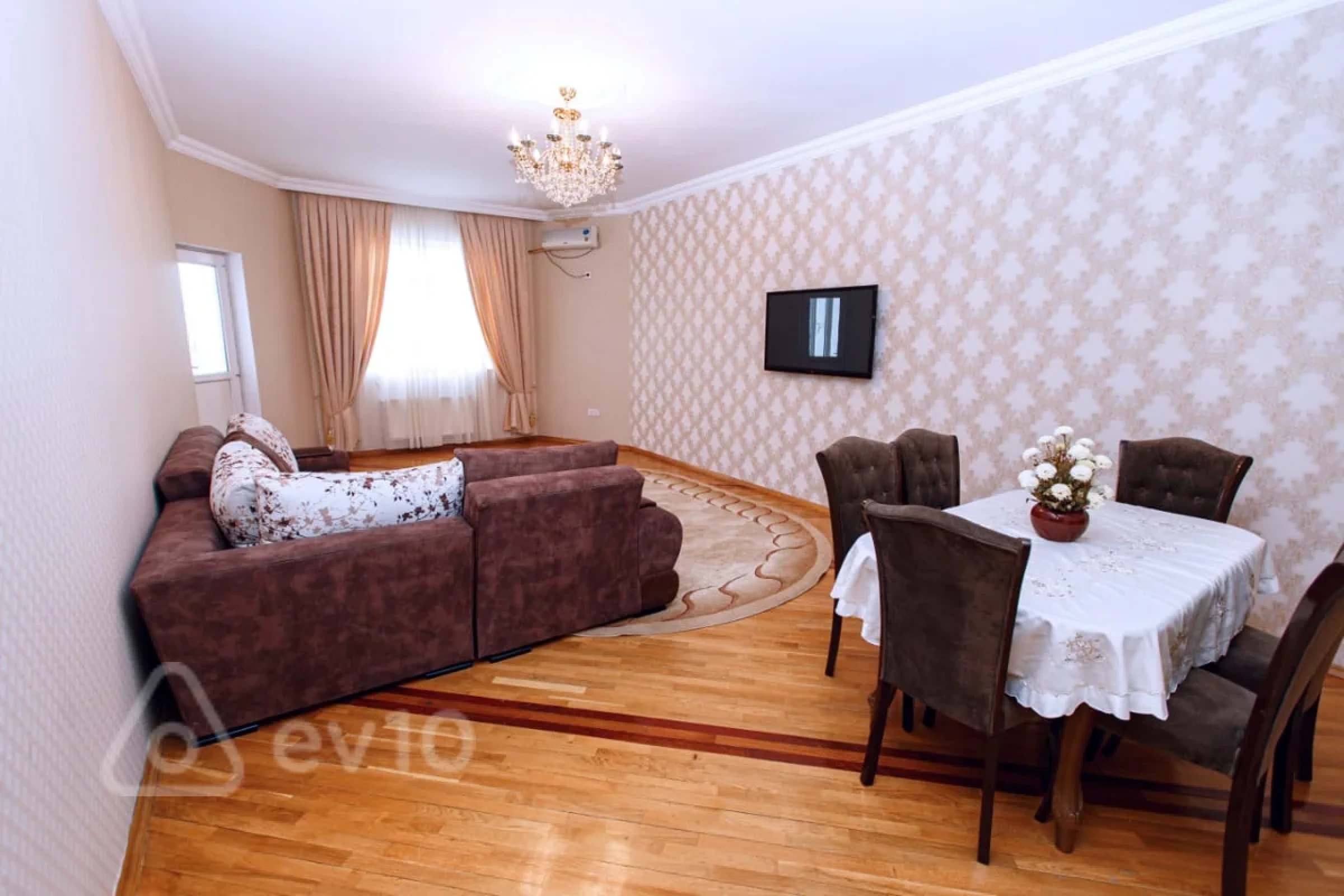 Kirayə verilir 3 otaqlı yeni tikili 120 m²