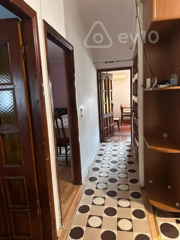 Satılır 3 otaqlı köhnə tikili 80 m²