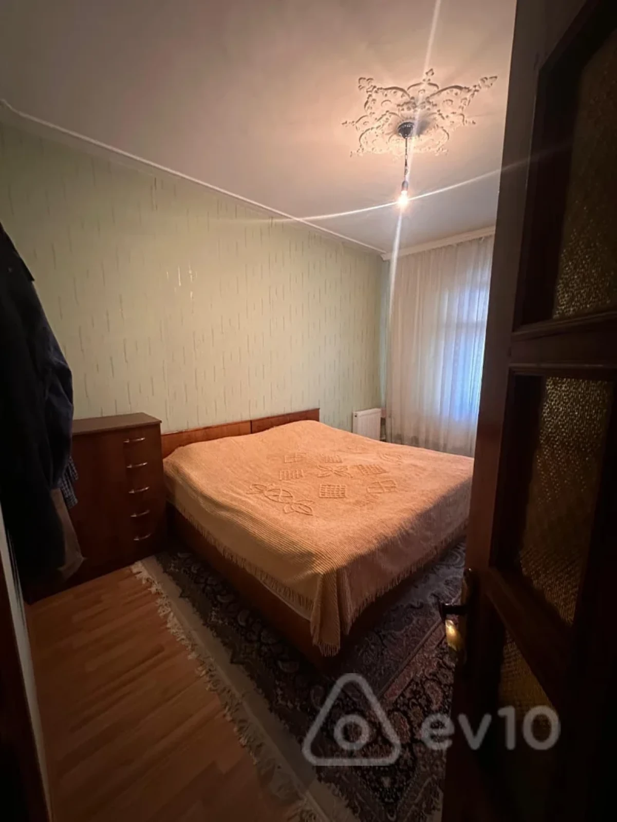 Satılır 3 otaqlı köhnə tikili 80 m²