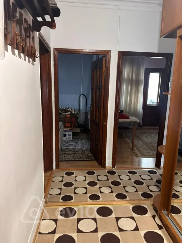 Satılır 3 otaqlı köhnə tikili 80 m²