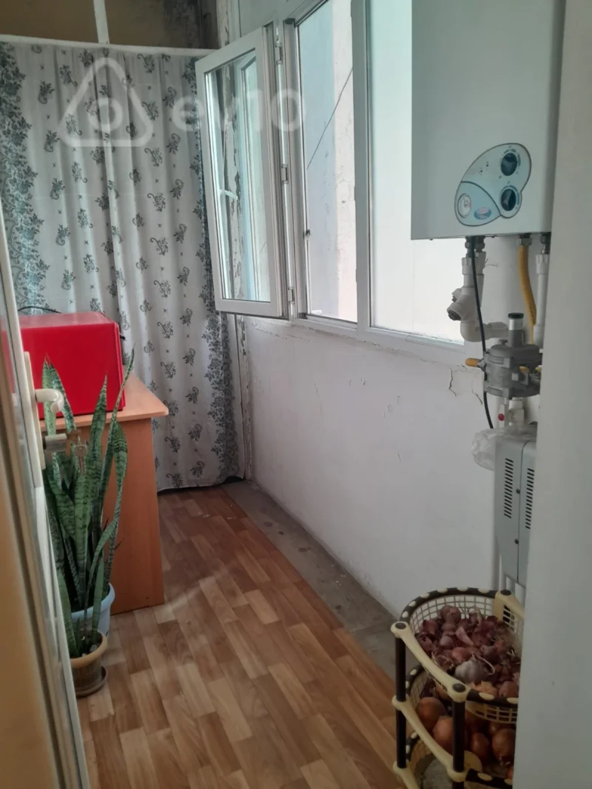 Satılır 3 otaqlı köhnə tikili 80 m²