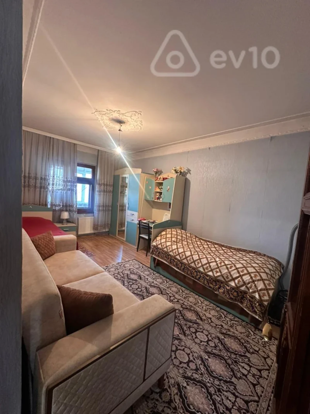 Satılır 3 otaqlı köhnə tikili 80 m²