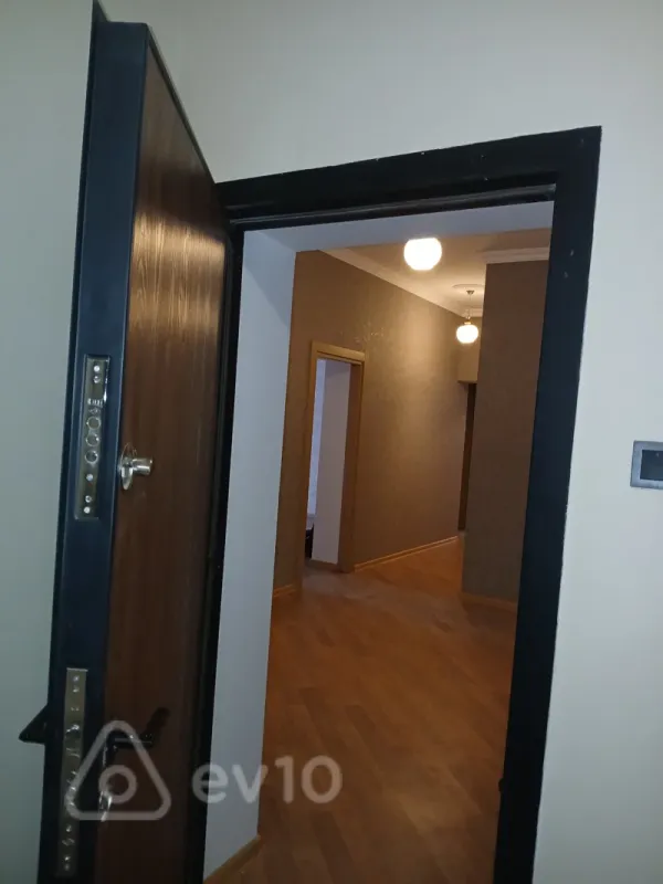 Kirayə verilir 2 otaqlı yeni tikili 100 m²