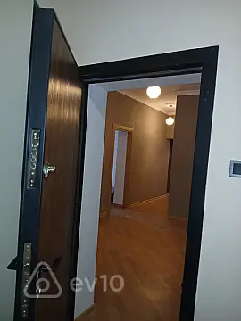 Kirayə verilir 2 otaqlı yeni tikili 100 m²