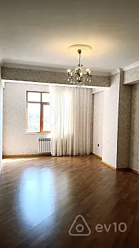 Kirayə verilir 2 otaqlı yeni tikili 100 m²