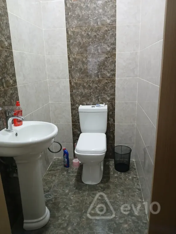 Kirayə verilir 2 otaqlı yeni tikili 100 m²