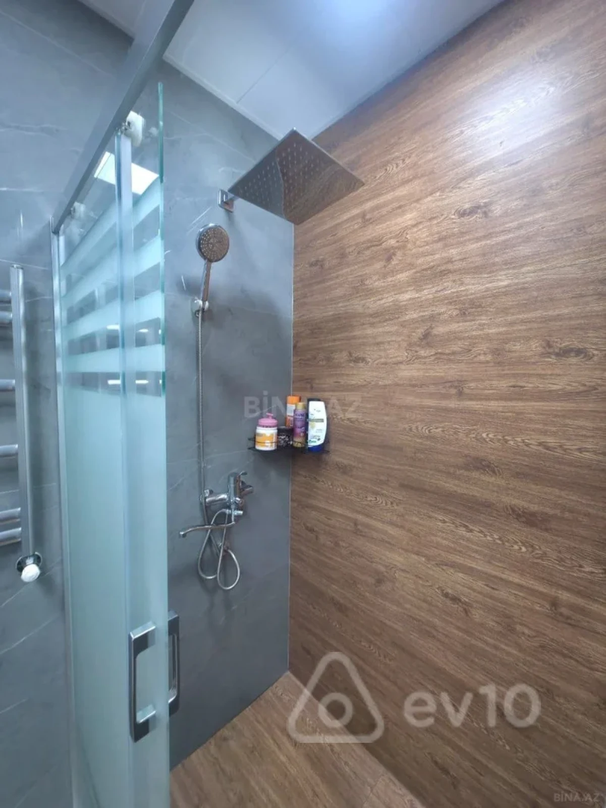 Kirayə verilir 2 otaqlı yeni tikili 65 m²