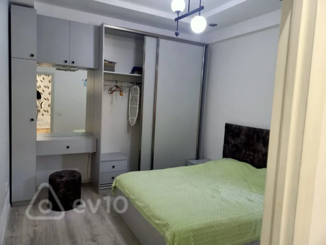 Kirayə verilir 2 otaqlı yeni tikili 65 m²