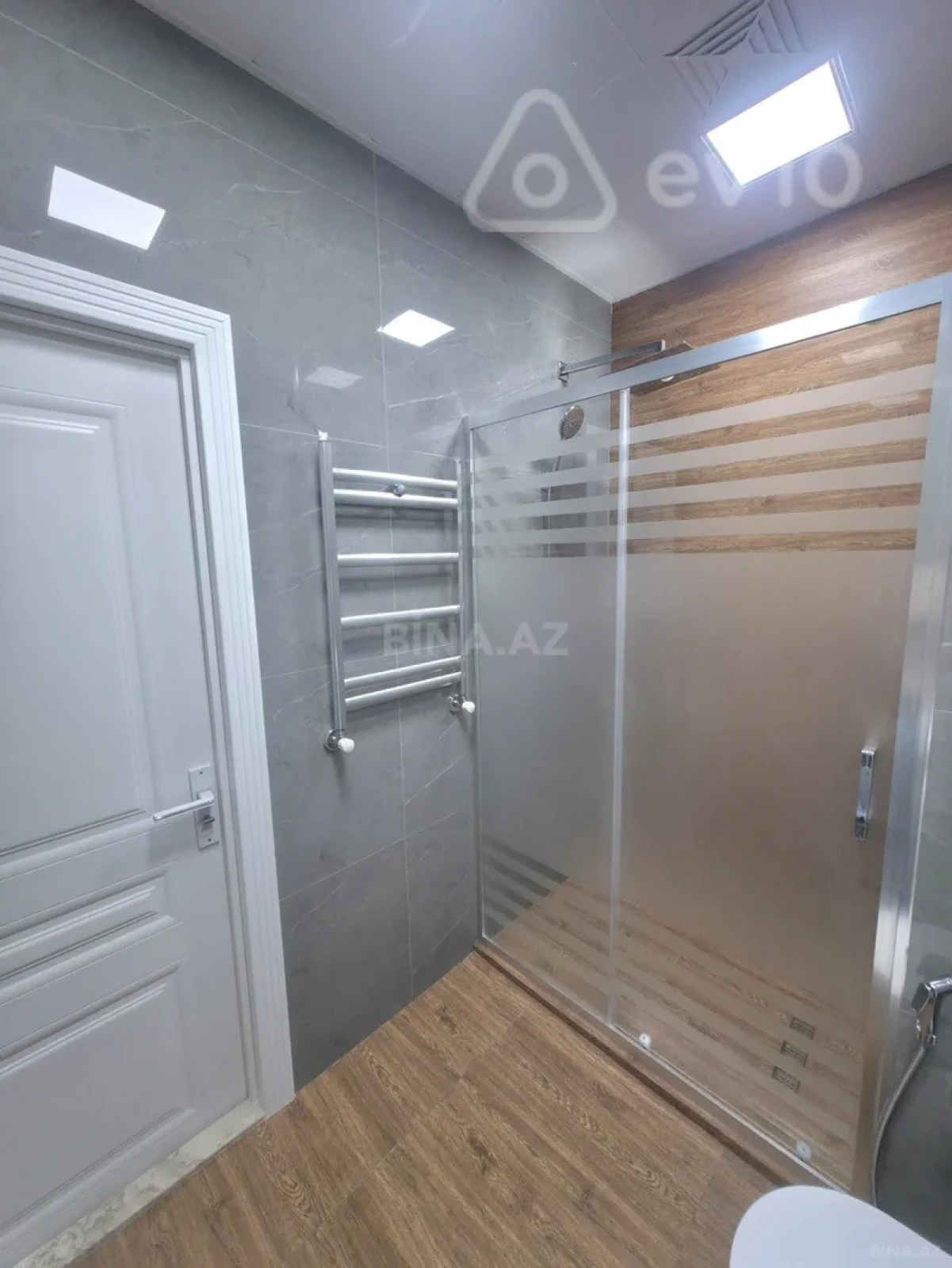 Kirayə verilir 2 otaqlı yeni tikili 65 m²