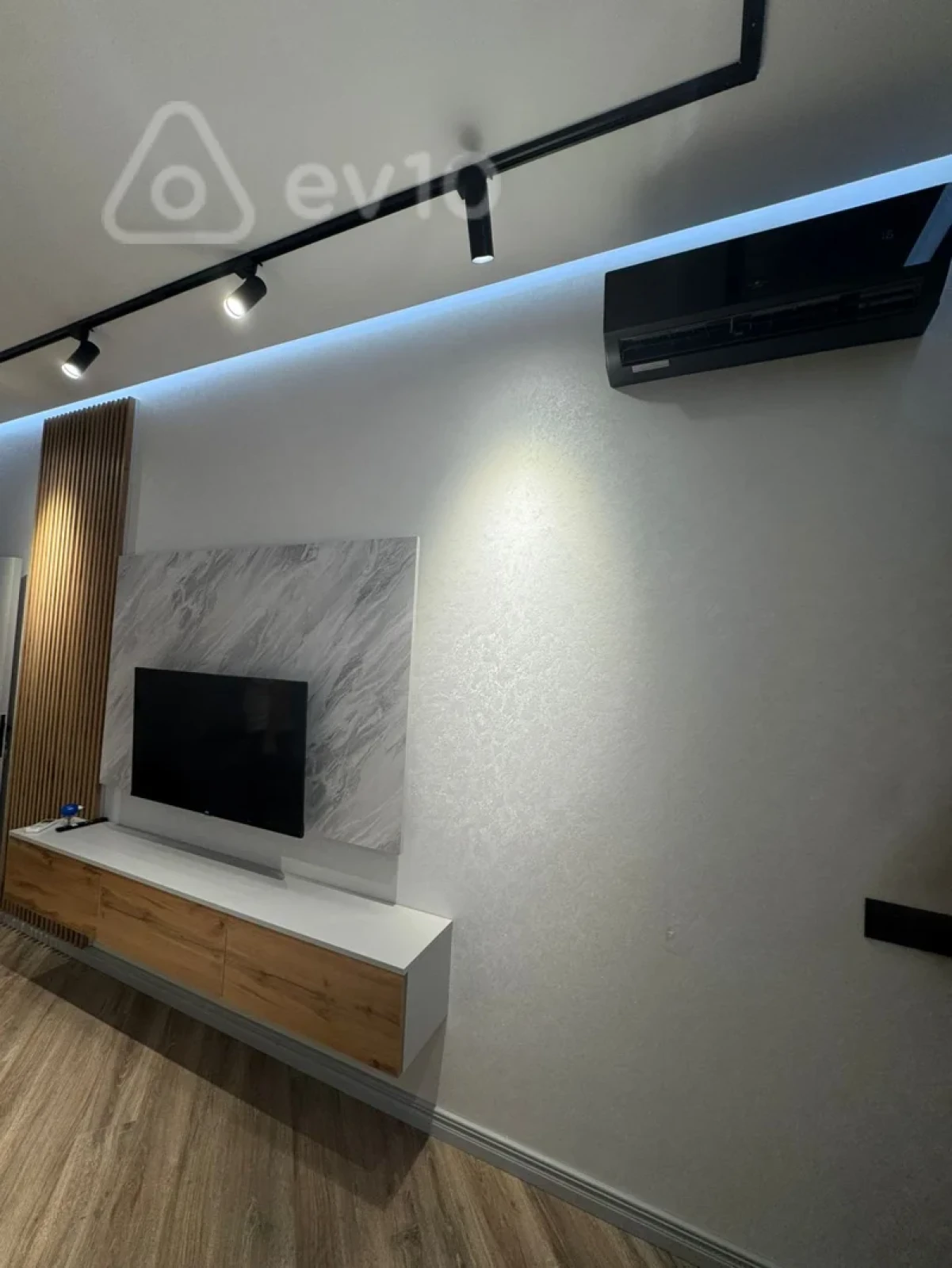 Kirayə verilir 2 otaqlı yeni tikili 60 m²
