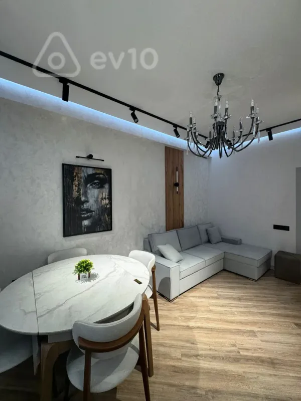Kirayə verilir 2 otaqlı yeni tikili 60 m²