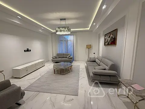 Satılır 4 otaqlı yeni tikili 155 m²