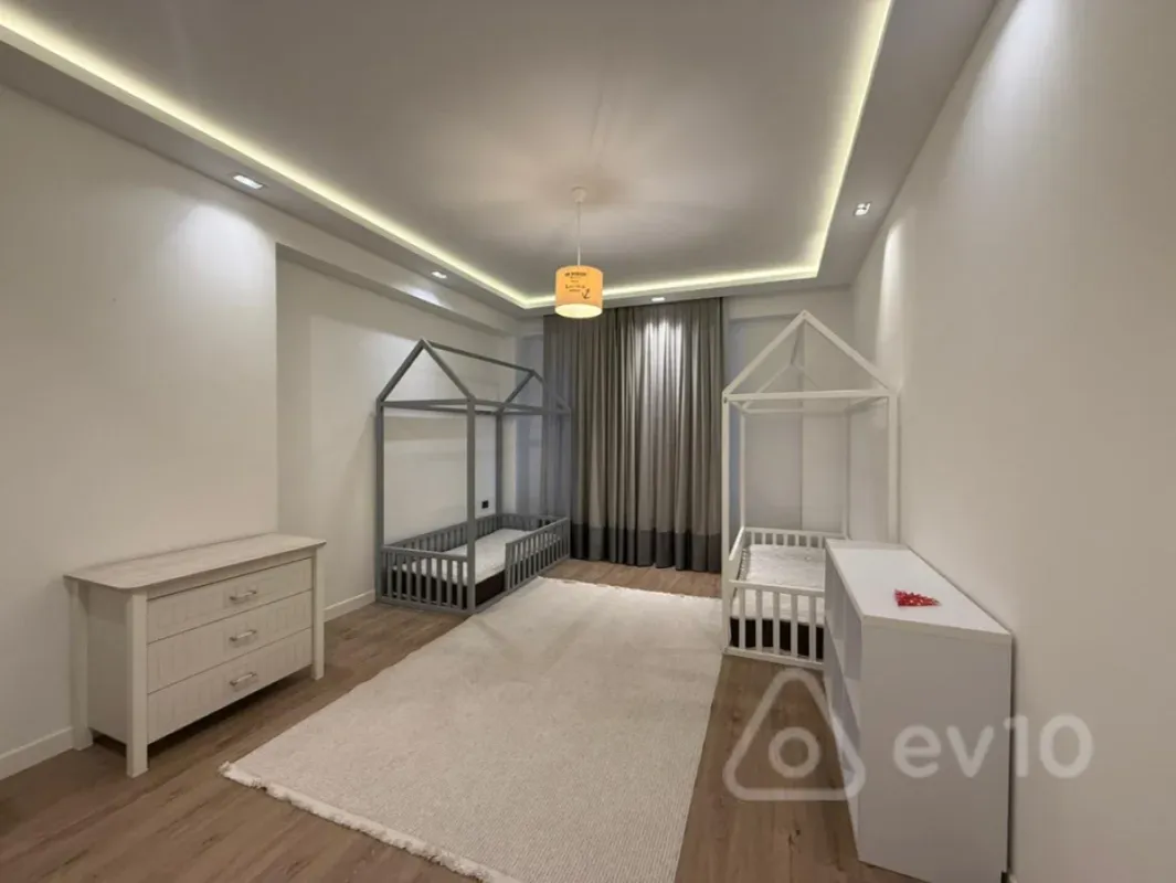 Satılır 4 otaqlı yeni tikili 155 m²