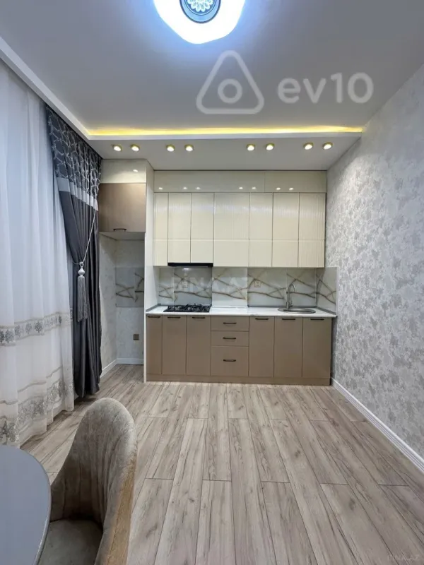 Kirayə verilir 2 otaqlı yeni tikili 85 m²