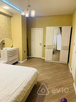 Kirayə verilir 3 otaqlı yeni tikili 110 m²