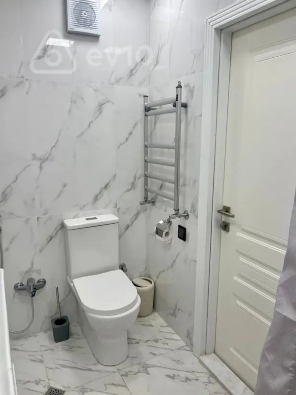 Kirayə verilir 3 otaqlı yeni tikili 110 m²