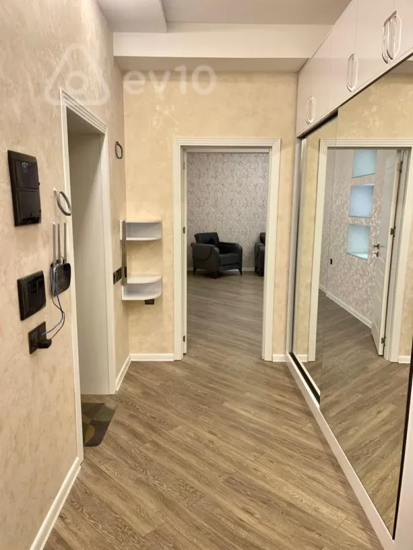 Kirayə verilir 3 otaqlı yeni tikili 110 m²