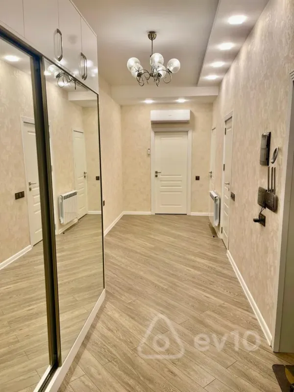 Kirayə verilir 3 otaqlı yeni tikili 110 m²