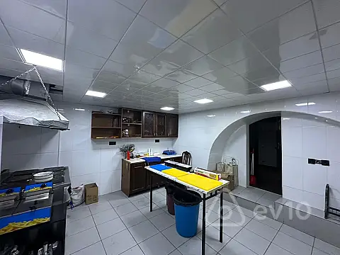 Satılır mənzil 165 m²