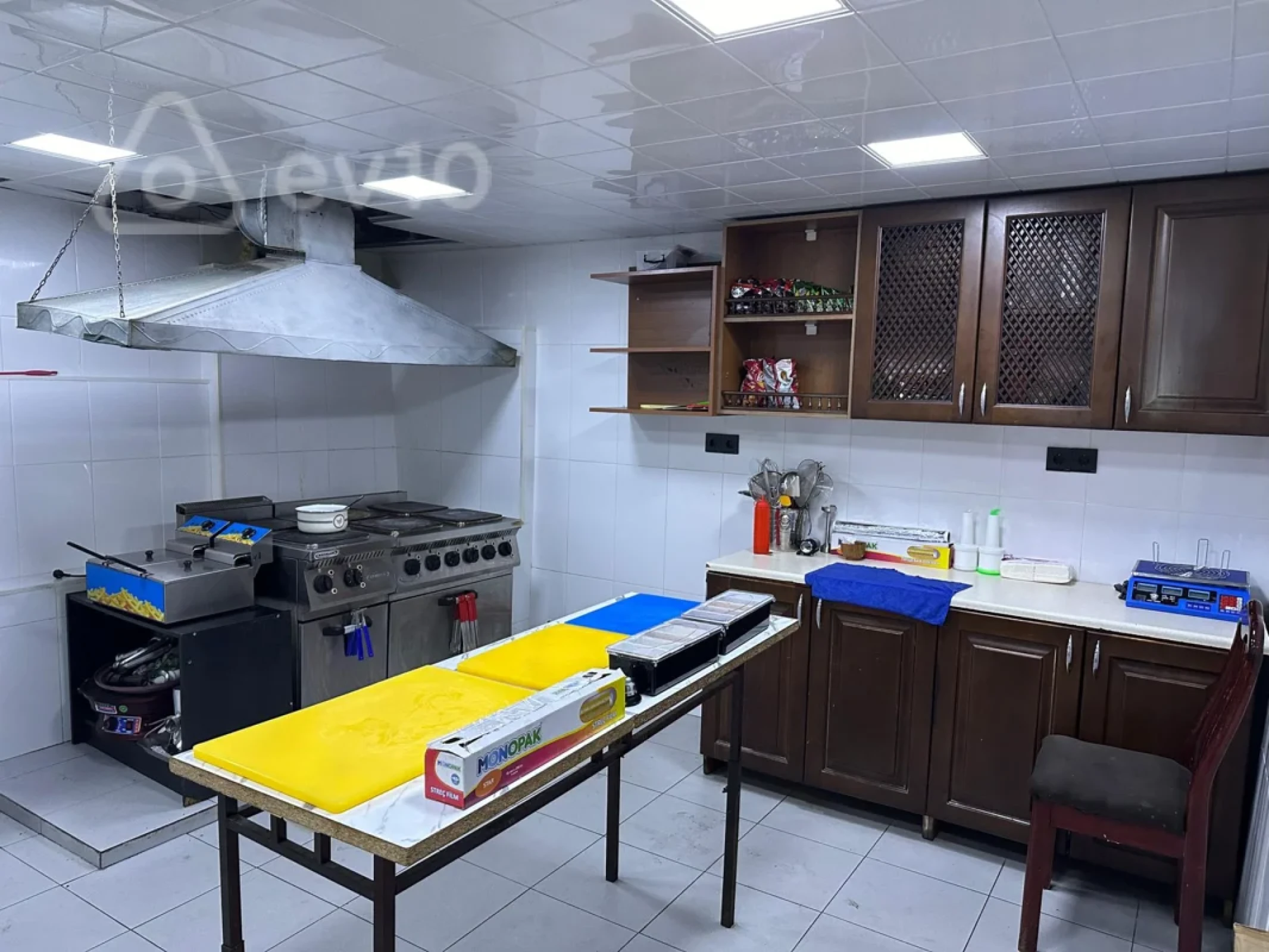 Satılır mənzil 165 m²