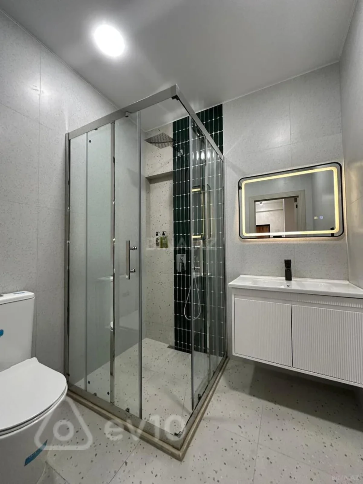 Kirayə verilir 3 otaqlı yeni tikili 70 m²