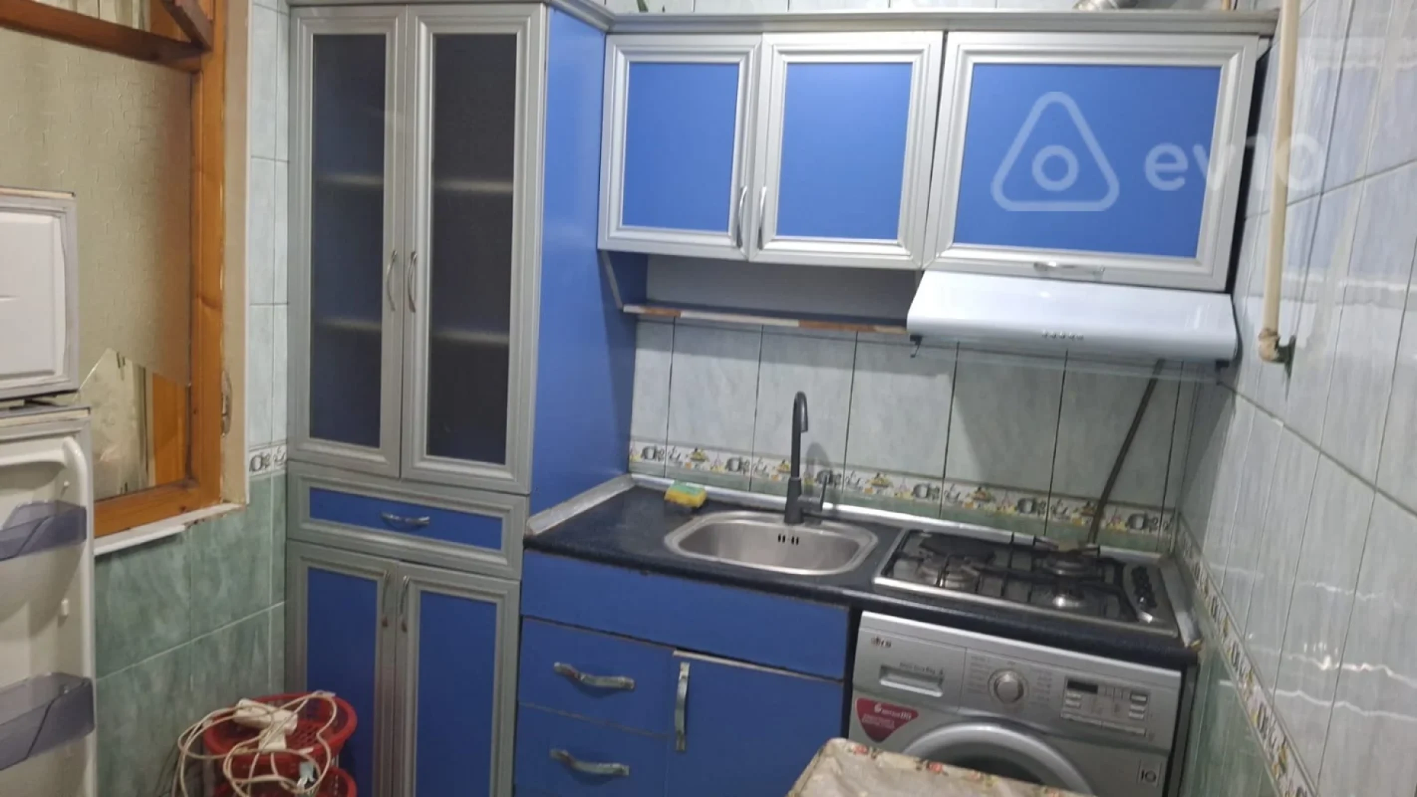 Kirayə verilir 3 otaqlı köhnə tikili 75 m²