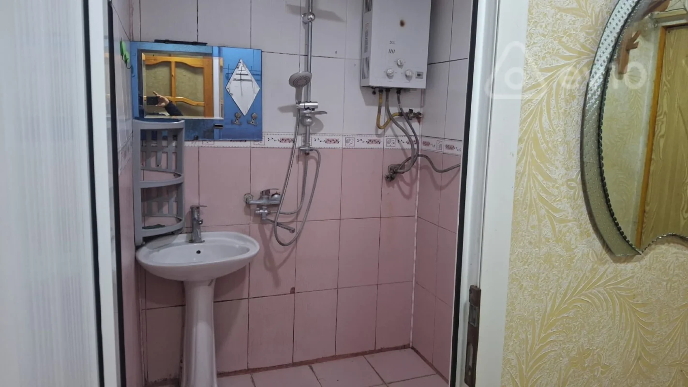 Kirayə verilir 3 otaqlı köhnə tikili 75 m²