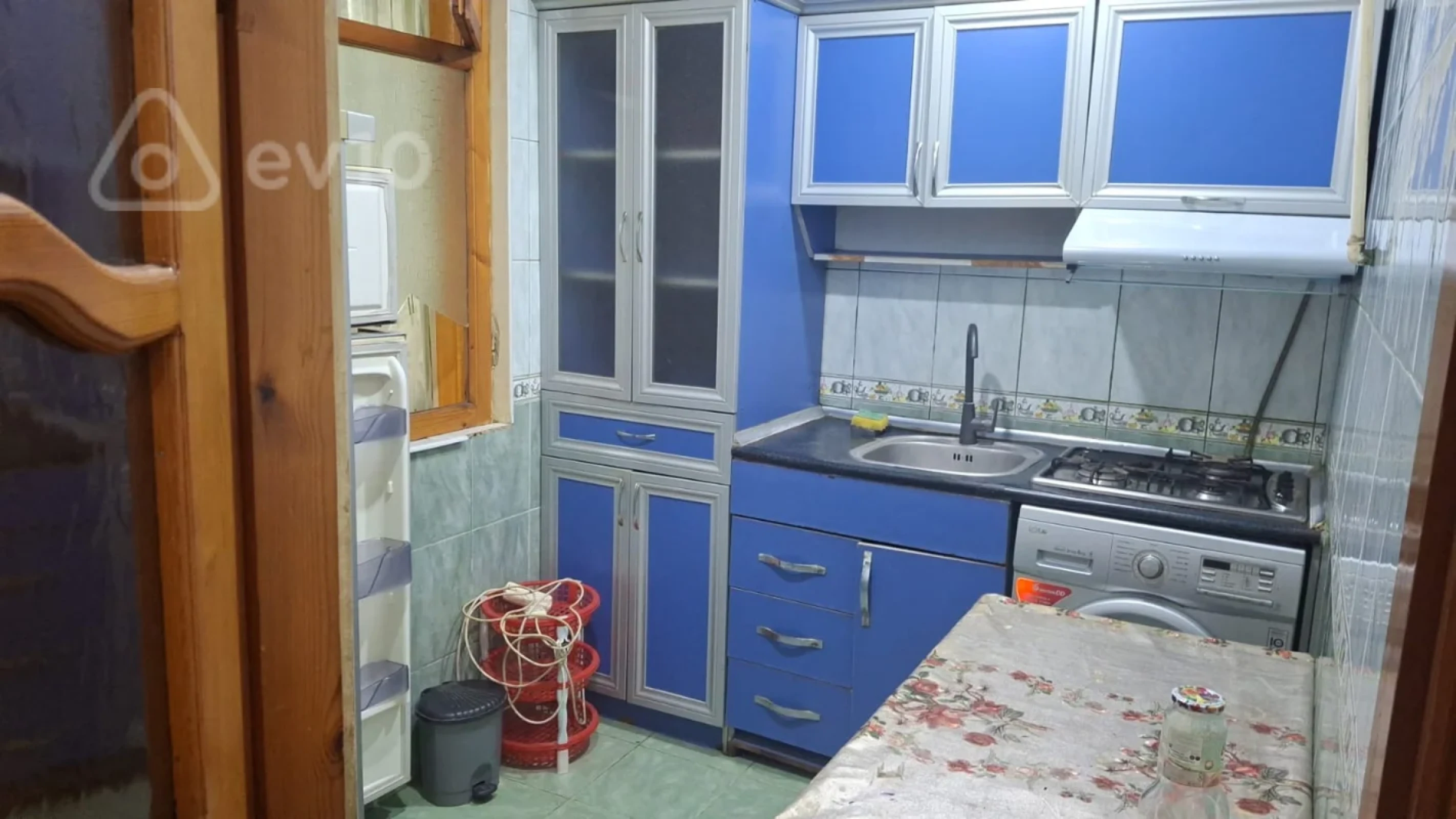 Kirayə verilir 3 otaqlı köhnə tikili 75 m²