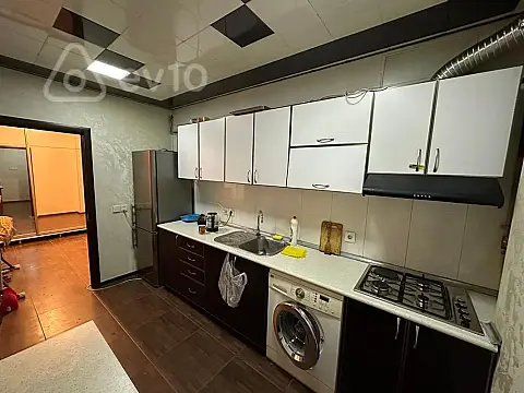 Kirayə verilir 2 otaqlı yeni tikili 68 m²