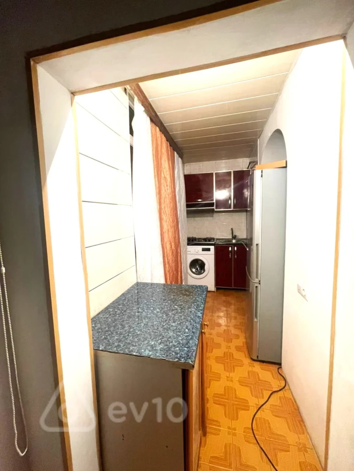 Kirayə verilir 2 otaqlı köhnə tikili 45 m²