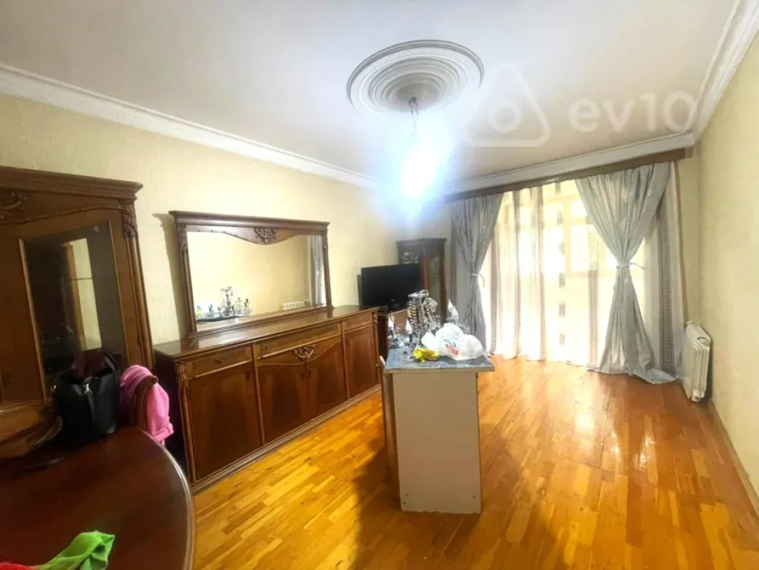 Kirayə verilir 2 otaqlı köhnə tikili 45 m²